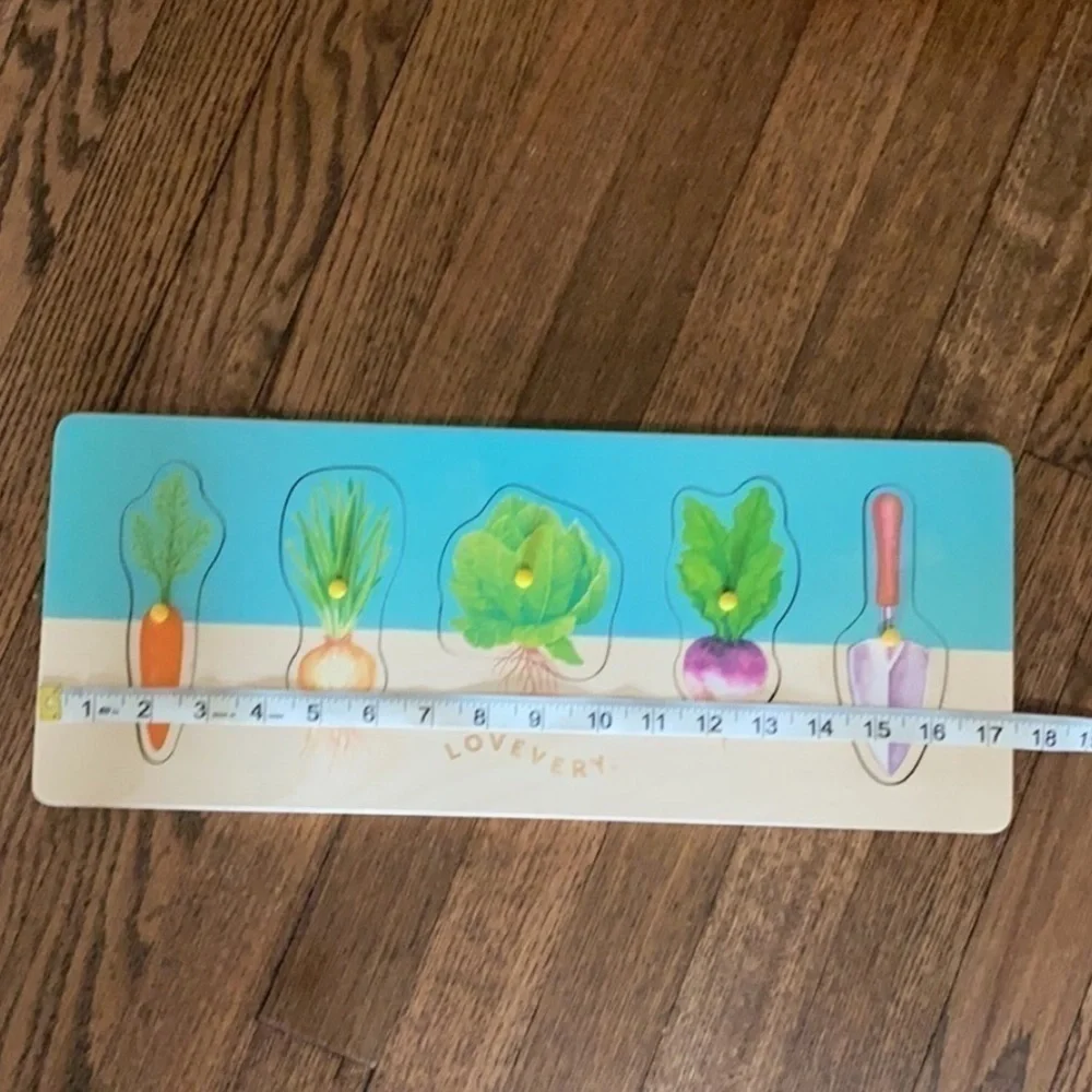 Lovevery Pioneer community garden puzzle - Ages 16-18 Months